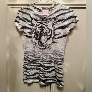 Romeo & Juliet Couture vintage Top. Good condition.